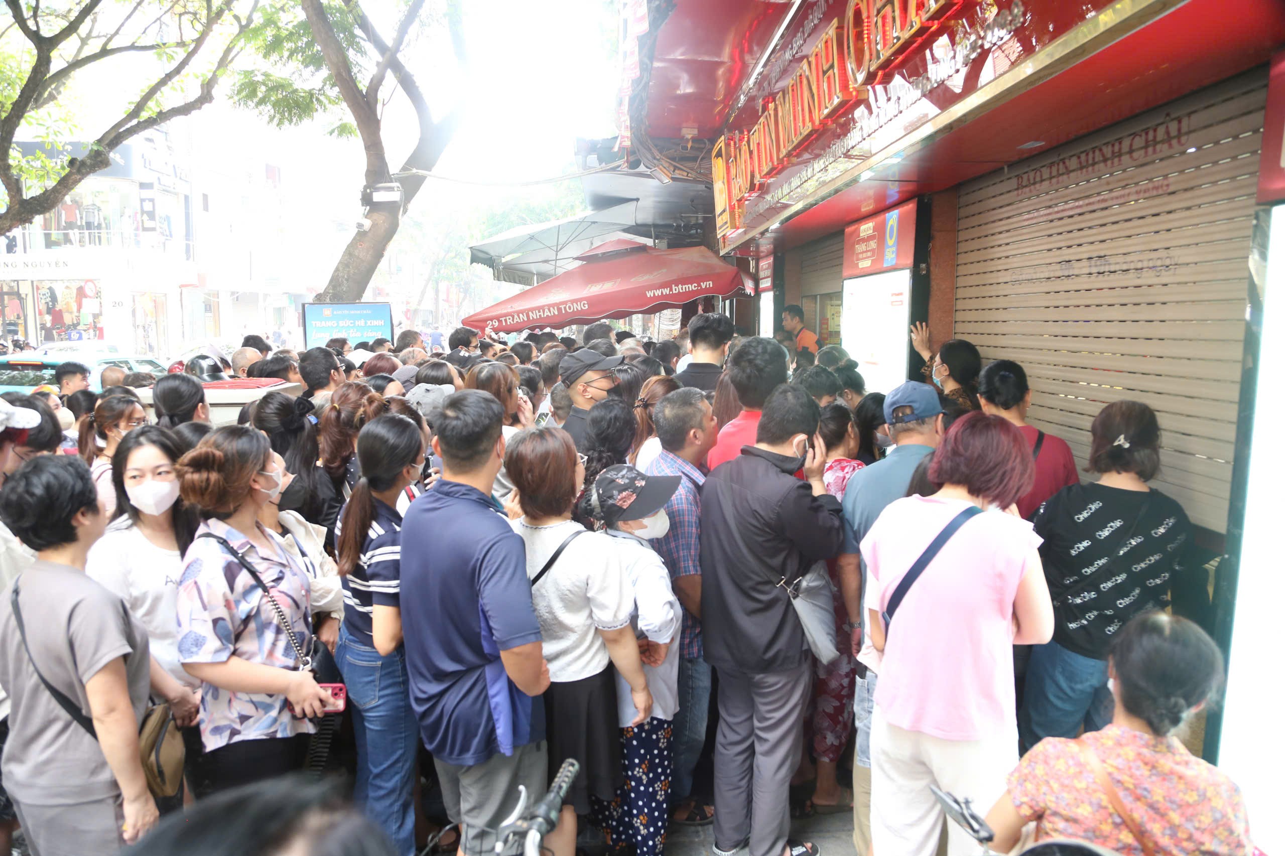 tranh-mua-vang-3-1760081466.jpg