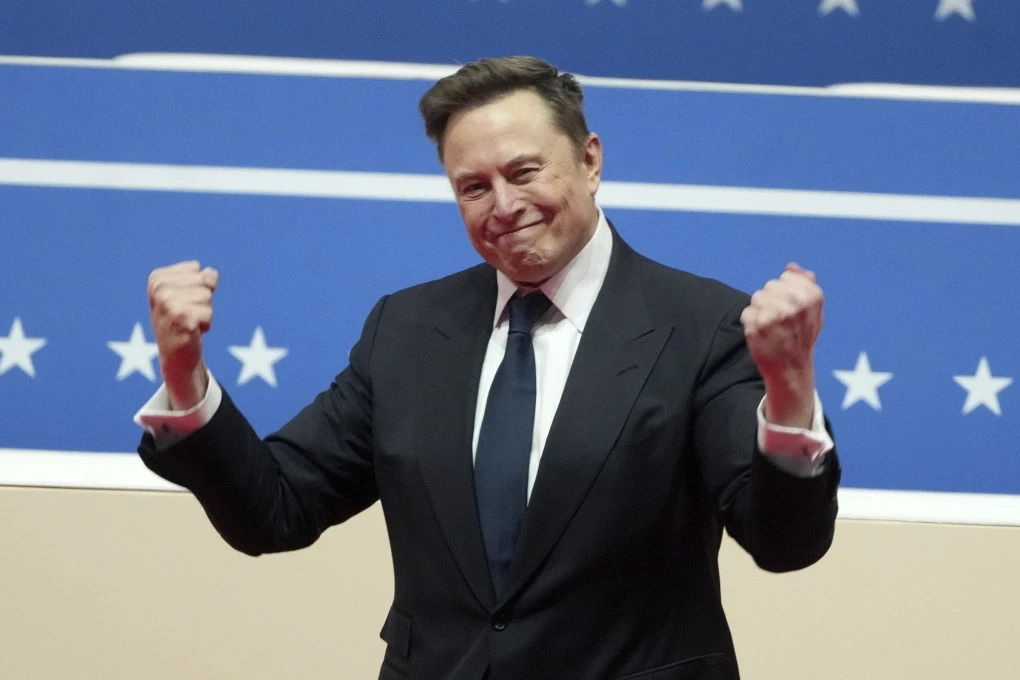 musk-1762477269.webp
