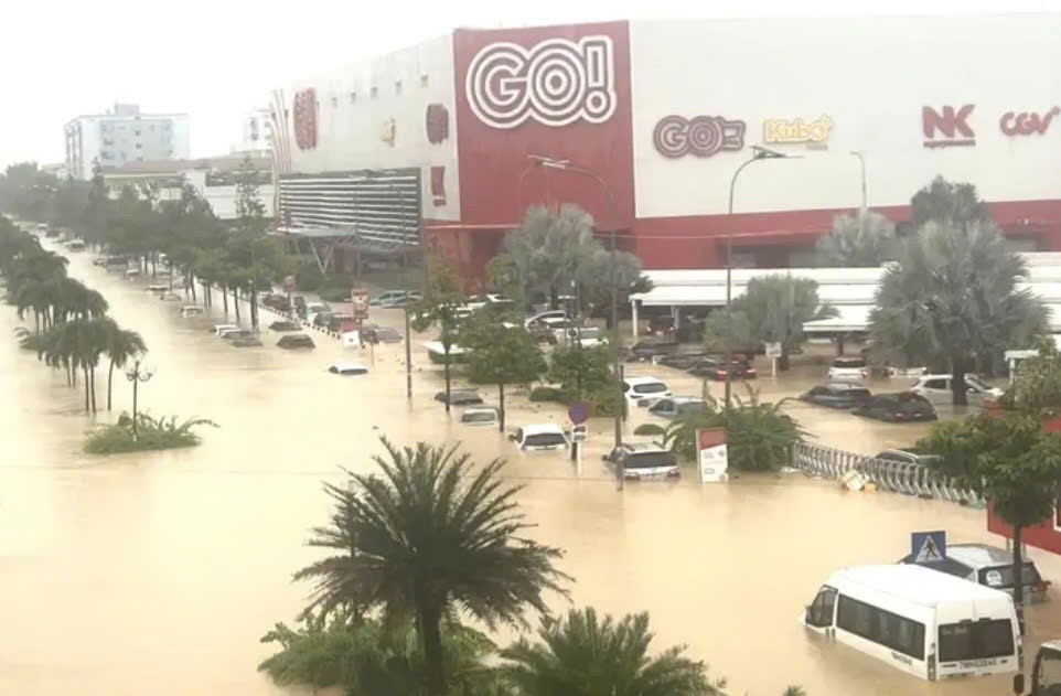 nha-trang-ngap-1-1764075346.jpg