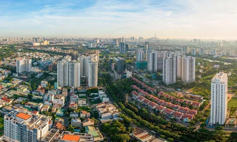 GRDP bình quân đầu người TP HCM năm 2025 ước đạt 8.066 USD, không ăn không mặc 24 năm mua được nhà